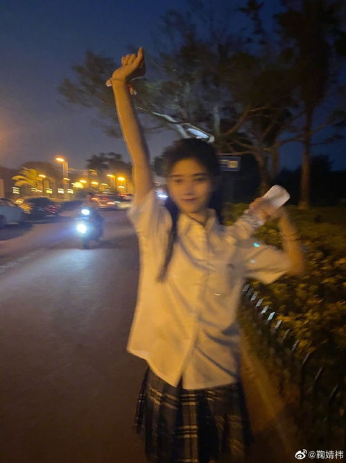 鞠婧祎真实身高被揭开但这位姐丝毫不在意,又发最新九宫格照片了