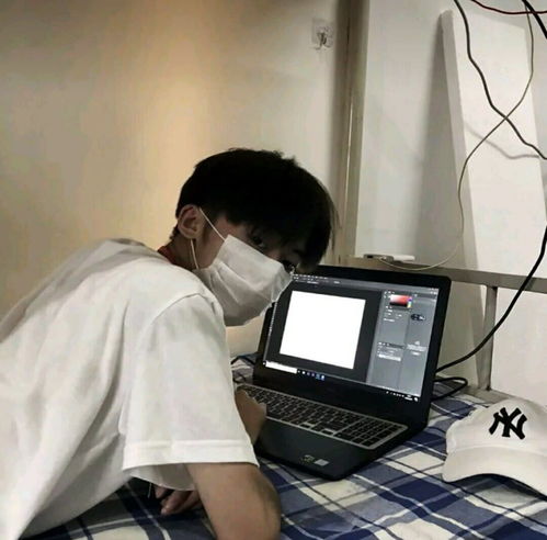 男生头像风透过迷惘吹进少年的梦