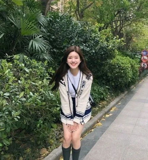 跟着赵露思学打扮,少女感满分,谁还不是小仙女了呢