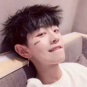 可爱呆萌男生头像萌系小男生