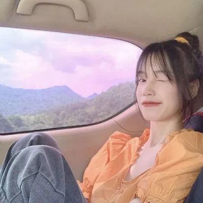 女生头像橙黄色系女生头像