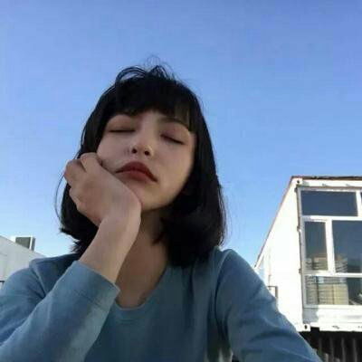 蓝色系头像女生图片2020好看可爱网图女生头像