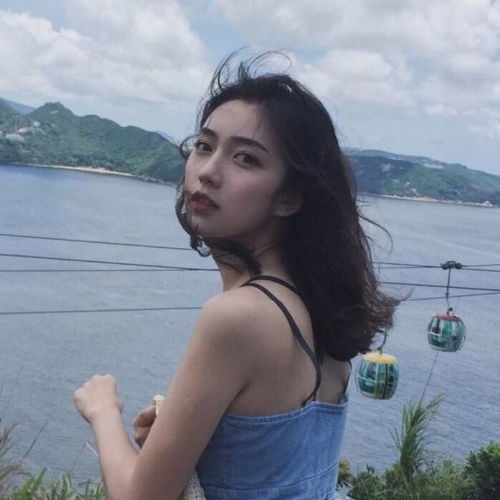 绿色系头像女生低头冷淡