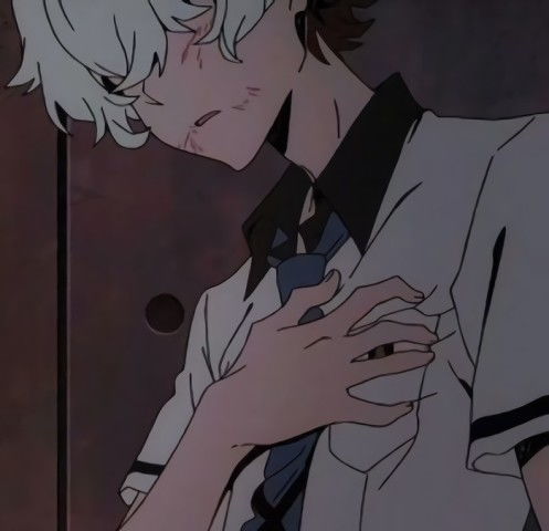 丧动漫男生头像风吹散的情话终究沙哑,已经走远的人不爱也罢