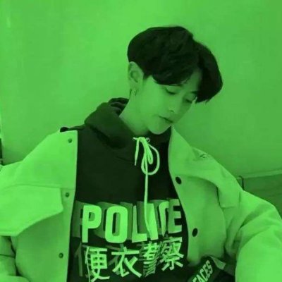 男生头像绿色