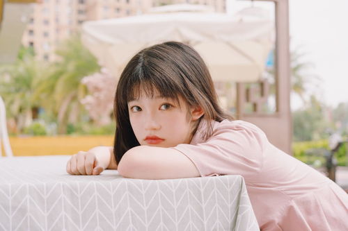 少女粉色系人像写真