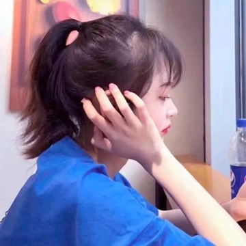 高冷蓝色调女生头像,女生头像图片