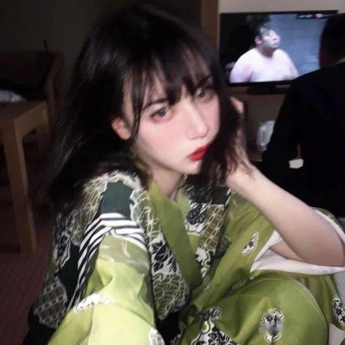 敲好看绿色系女生头像
