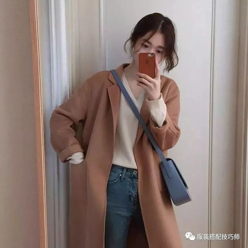 穿衣搭配今年冬季搭配羽绒服大衣里面穿什么这6件内搭让你时髦一个冬天