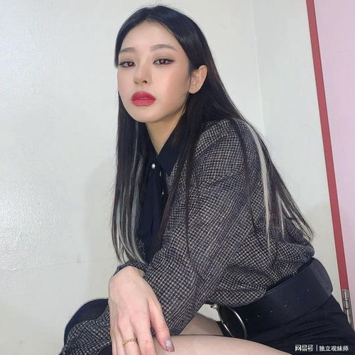 美貌不输明星,韩国最美伴舞,学院风穿搭气质真好