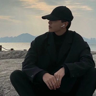 男生炫酷的头像霸气十足超级帅气你若靠近我心脏不应只听见风声