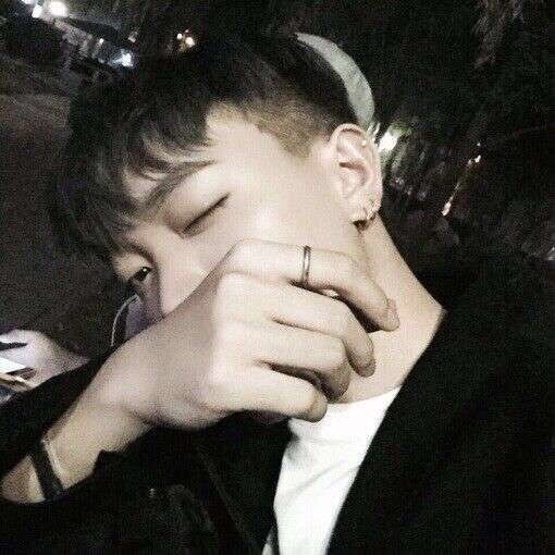 精选帅气男头三更
