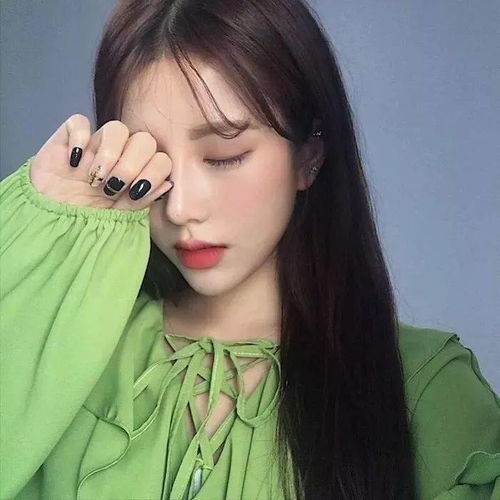 敲好看绿色系女生头像