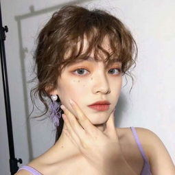 最新可爱女生头像剪刀手卖萌可爱女生真人头像