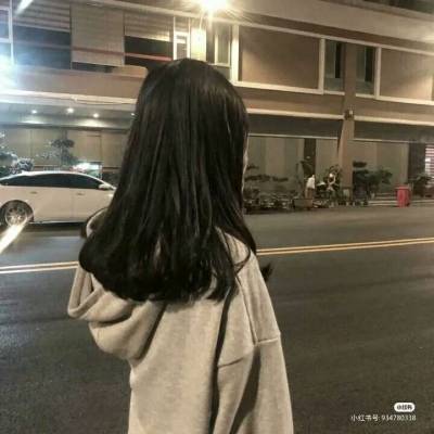 伤感女头侧脸韩系高清低头伤感头像图