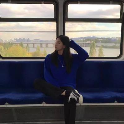 治愈系微信情头像一男一女深情共白头可爱点