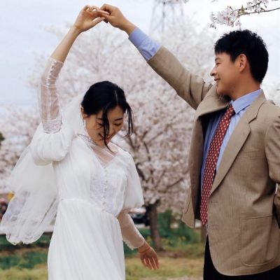 复古风头像双人热恋情侣好看不如早点睡梦里什么都有