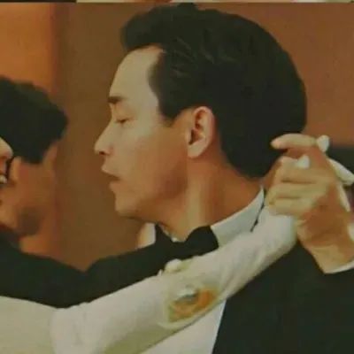 港风情侣头像小众系男女生