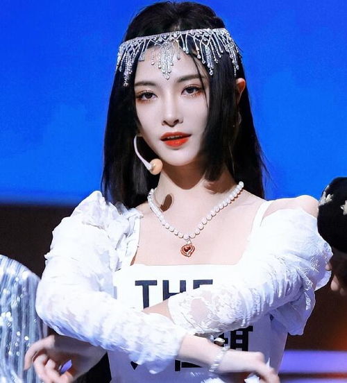 女星挑战公主切,赖美云软萌甜美,孟美岐又飒又美,鞠婧祎可塑性太强了