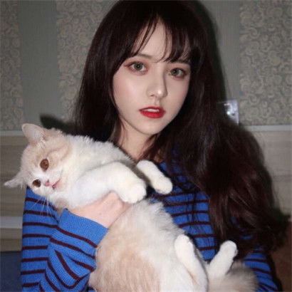 可爱女生和猫的头像,抱猫的女生送给喜欢小猫的亲