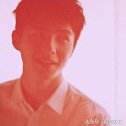比起商业修图刘昊然更适合胶片,网友是我男朋友的样子,想坐上去
