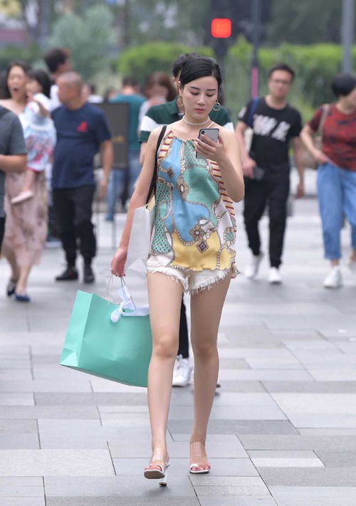 30岁男人才欣赏得了,姐姐打扮清爽干净,一看就是贤淑女人