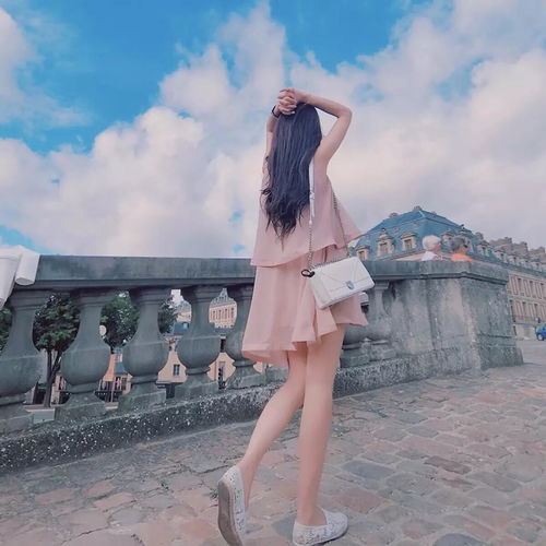 黄色系女生背影头像盘腿