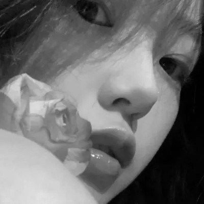 黑白女生头像氛围感,黑白女生头像高冷气质
