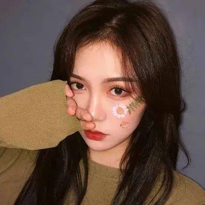 女生头像爱而不得真的挺难受的985