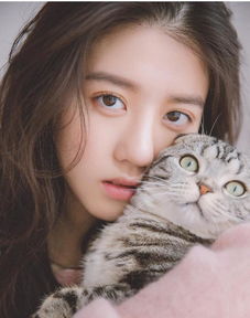 猫系可爱少女头像李凯馨