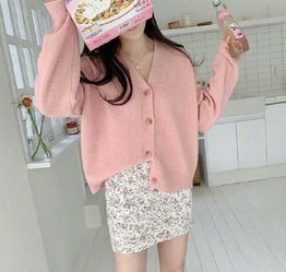 粉粉嫩嫩夏秋装,温柔的少女系穿搭,做一个甜甜的小女生