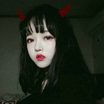 拿手机挡脸的女生头像2021新款式