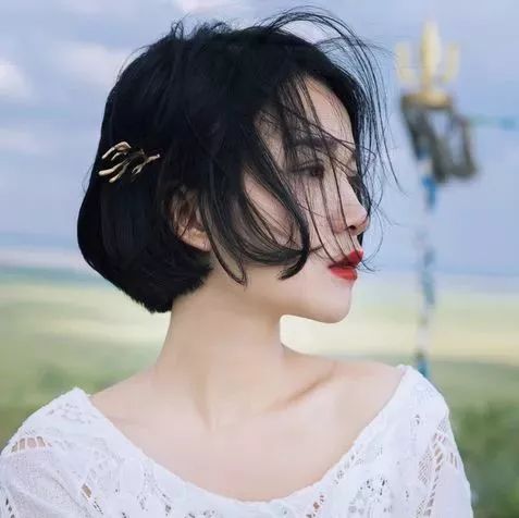 短发女头