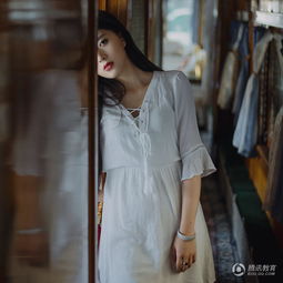 天工校花车厢秀标致长腿网友高冷禁欲系少女