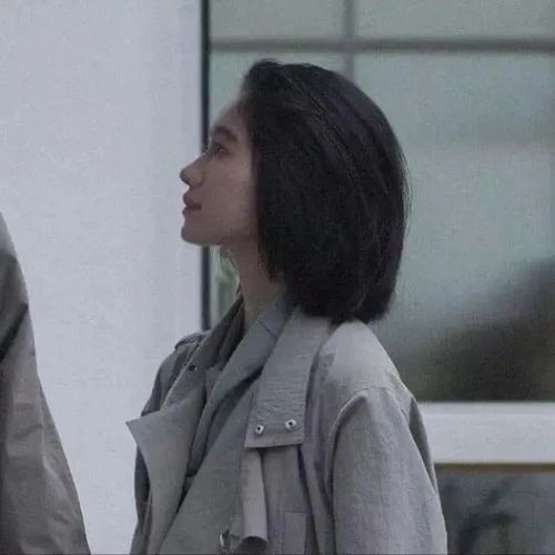 甜到心里的情侣头像想在你的腹肌上撒娇