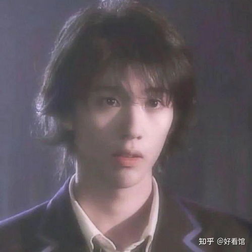 干净阳光文艺头像男头