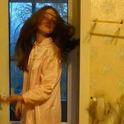 30张欧美范超拽女生黑白头像抖音火爆微信头像女生超拽大全