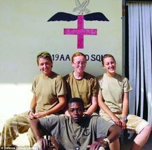 首位在战场上击毙塔利班武装分子的英国女兵