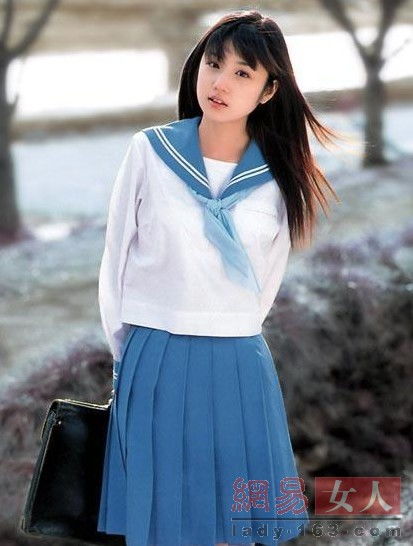 甜系女孩头像鞠婧祎校服