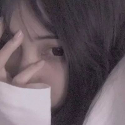 黑色系男生姓氏头像女生
