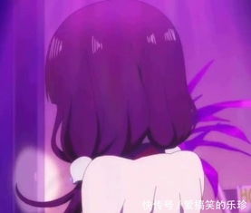 qq伤感系动漫头像你还不到20岁,还相信爱情,真好