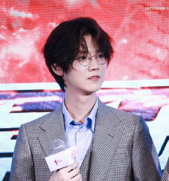 鹿晗禁欲系吴磊少年气神仙颜值的两人这是什么世纪同框