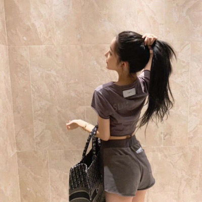 霸气侧脸高冷女头像2020网红御姐气质头像