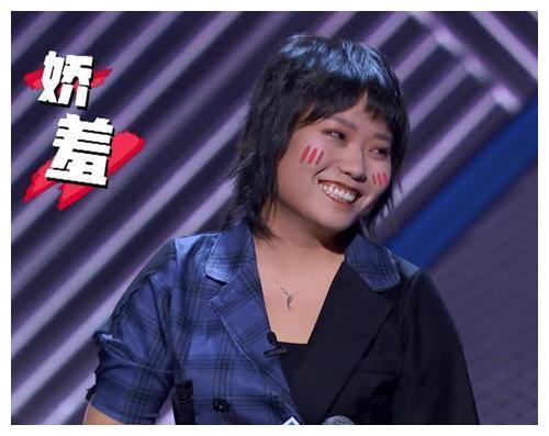 父母离异,自己抑郁,中途辍学,走红离奇,95后少女的丧系人生