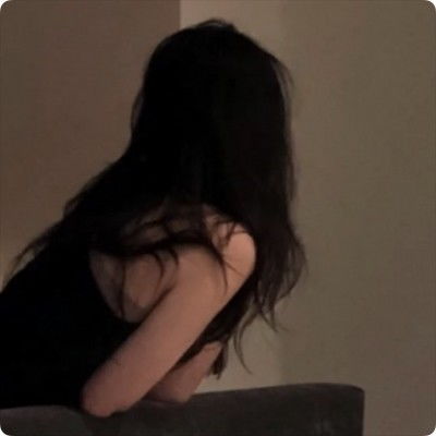 不露脸的女生头像