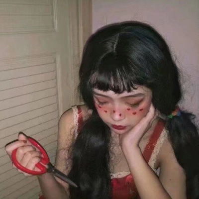 暗黑系女生头像真人高冷堕落病态冷酷系少女头像