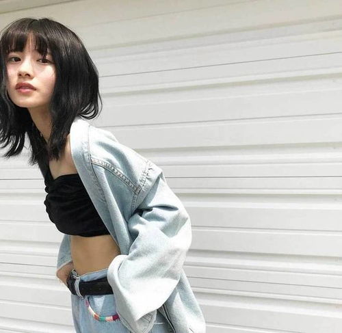短发女生的穿搭技巧mark一下韩系风穿搭甜美又利落,超美的