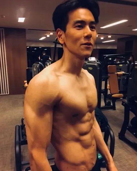 健身提升颜值那些被脂肪封印的高颜值
