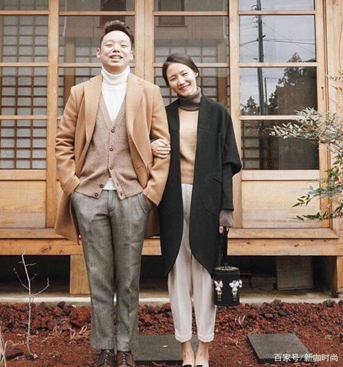 高圆圆赵又廷合体走机场,同穿复古色系情侣装,优雅大气又时髦
