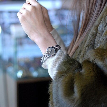 又是一对gucci古琦gtimeless系列休闲情侣对表低至419一只